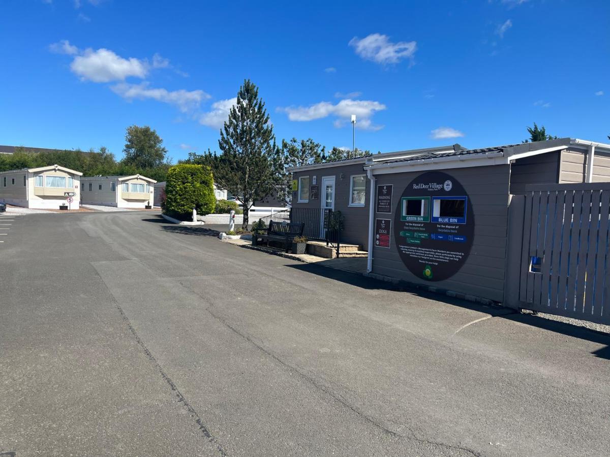 3 Bedroom Self-Catering Holiday Home Stepps Exterior photo