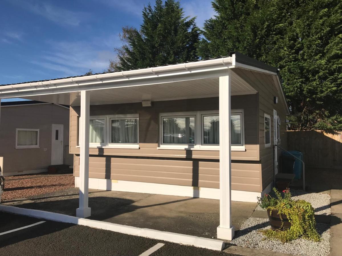 3 Bedroom Self-Catering Holiday Home Stepps Exterior photo