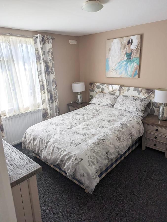 3 Bedroom Self-Catering Holiday Home Stepps Exterior photo